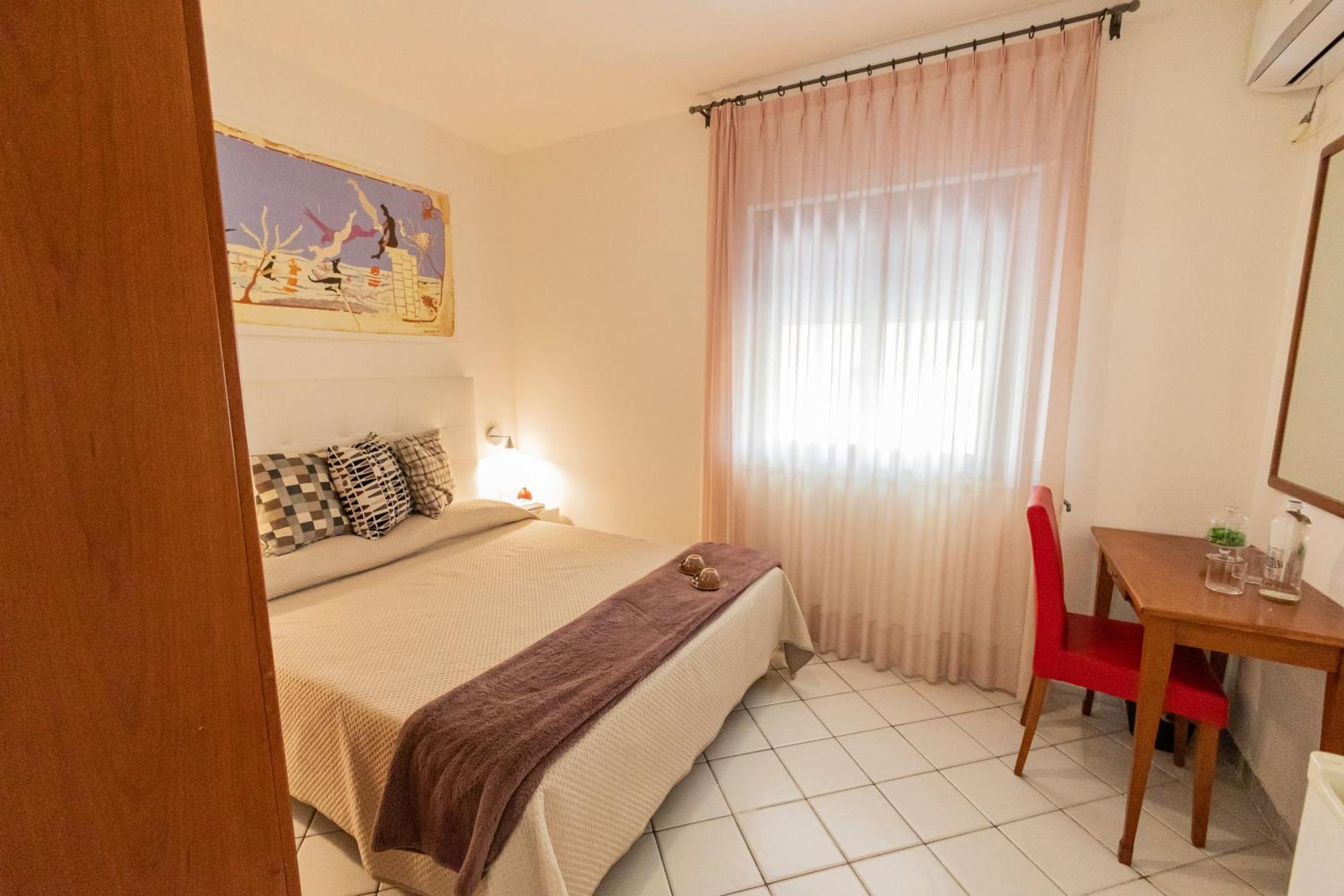 Hotel Paistos Paestum Buitenkant foto